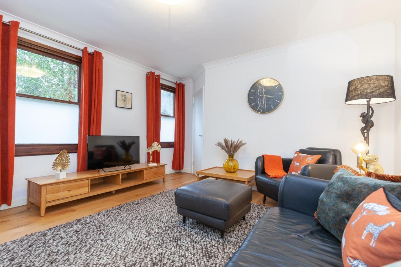 Vibrant & Bright City Centre Apartment! Оксфорд Экстерьер фото