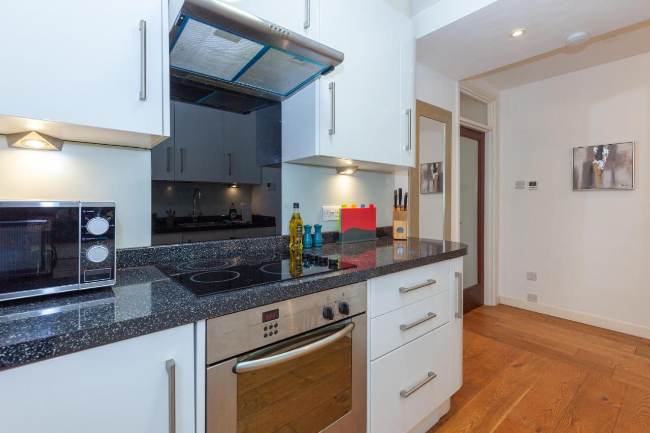 Vibrant & Bright City Centre Apartment! Оксфорд Экстерьер фото