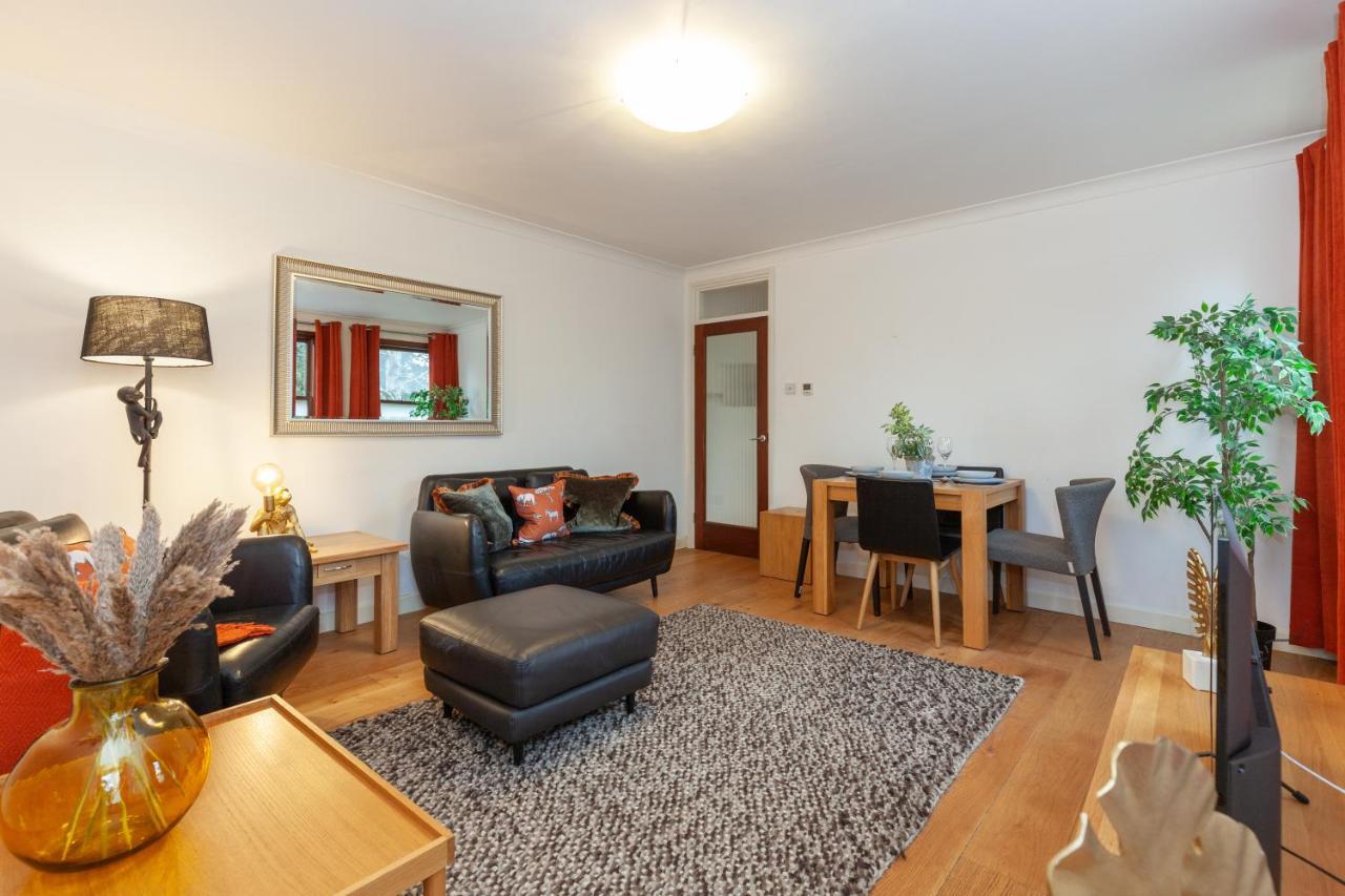 Vibrant & Bright City Centre Apartment! Оксфорд Экстерьер фото