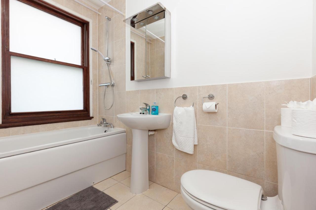Vibrant & Bright City Centre Apartment! Оксфорд Экстерьер фото