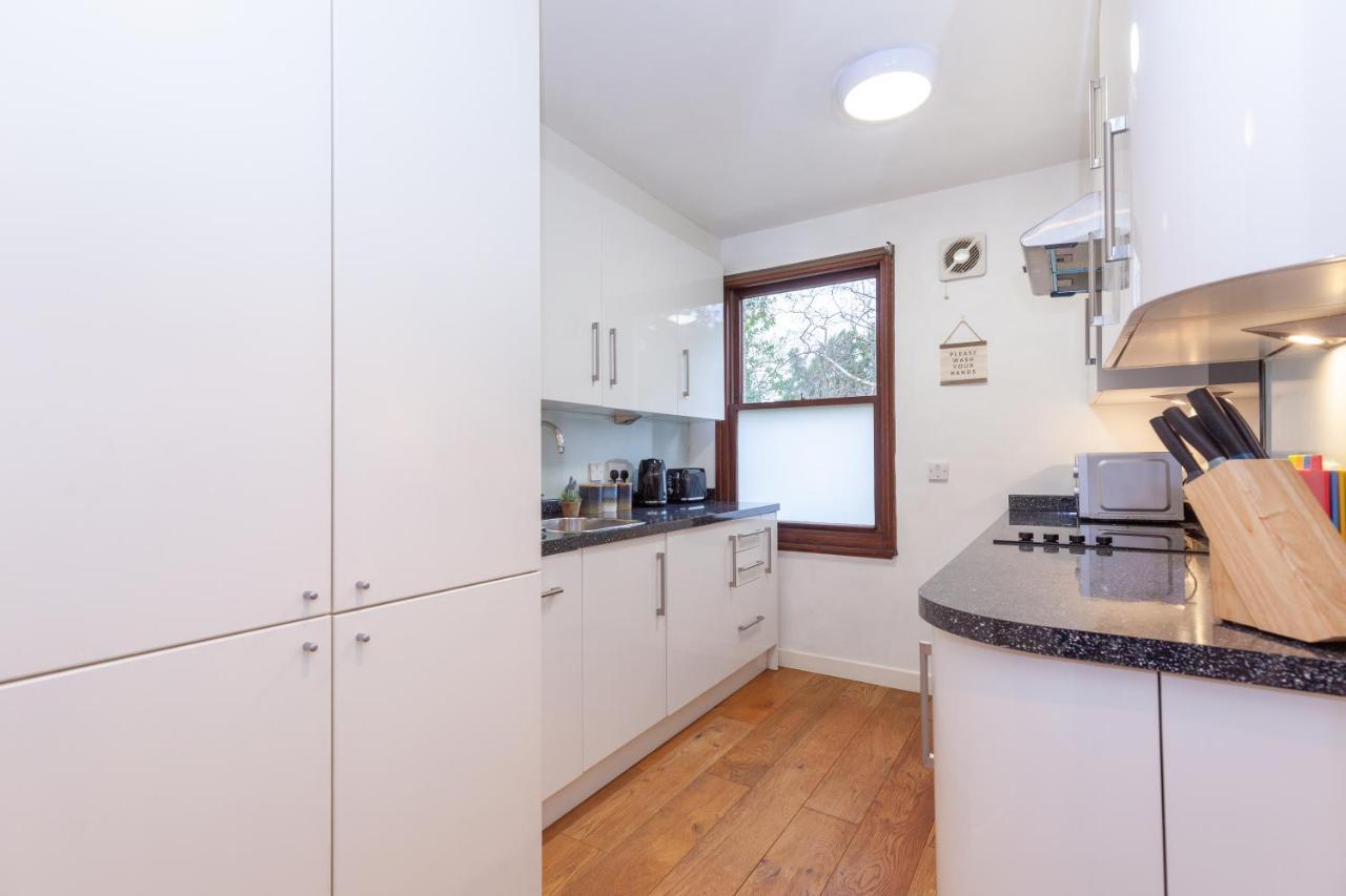 Vibrant & Bright City Centre Apartment! Оксфорд Экстерьер фото